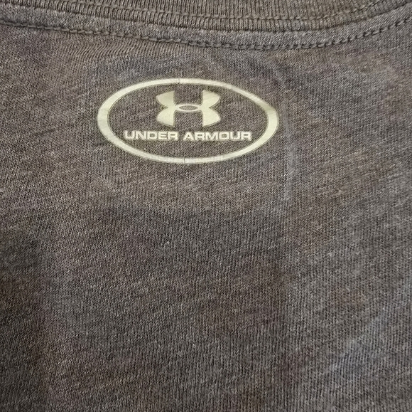 Under Armour Tshirt Medium - Picture 3 of 7